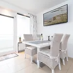 App 449 - Strandlage Apartment Sierksdorf